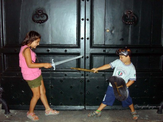 Piccoli gladiatori! Beware of fierce gladiators in training!