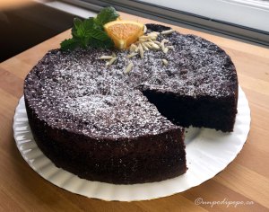 torta caprese tagliata