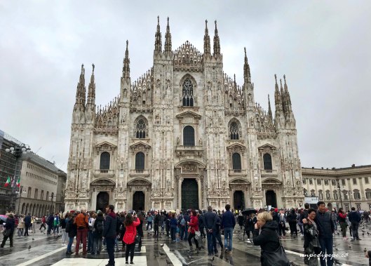 Milano Duomo nella pioggia